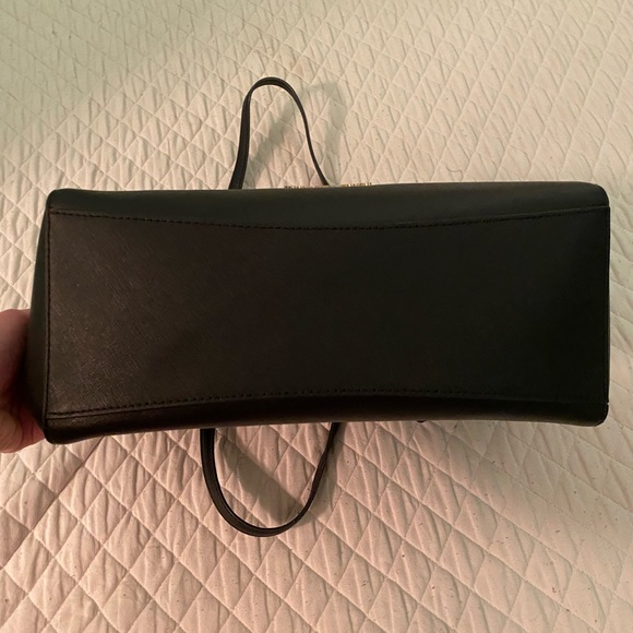 Michael Kors Black Purse - Picture 3 of 9